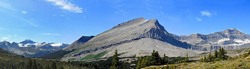 Parker Ridge, Nigel South Peak 3025 m and Nigel Peak 3211 m
